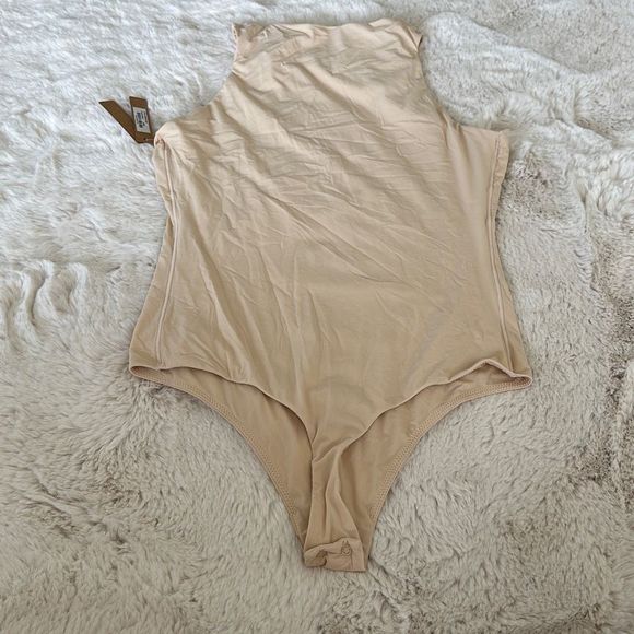 SKIMS Fits Everybody High Neck Bodysuit Sand Size L - Picture 8 of 8